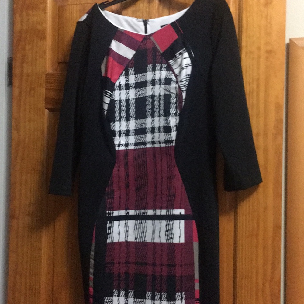 A 3/4 sleeveless dress